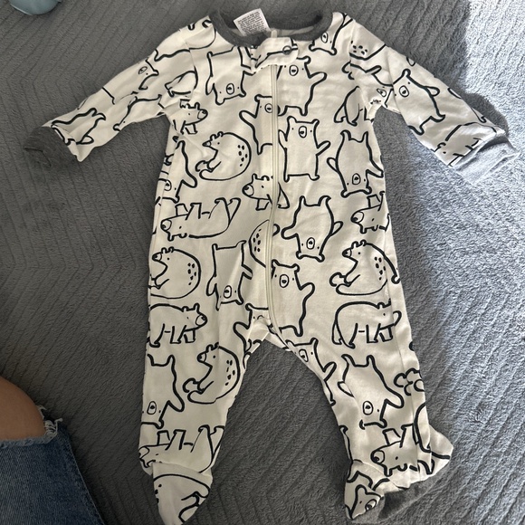 Body - Picture 1 of 3